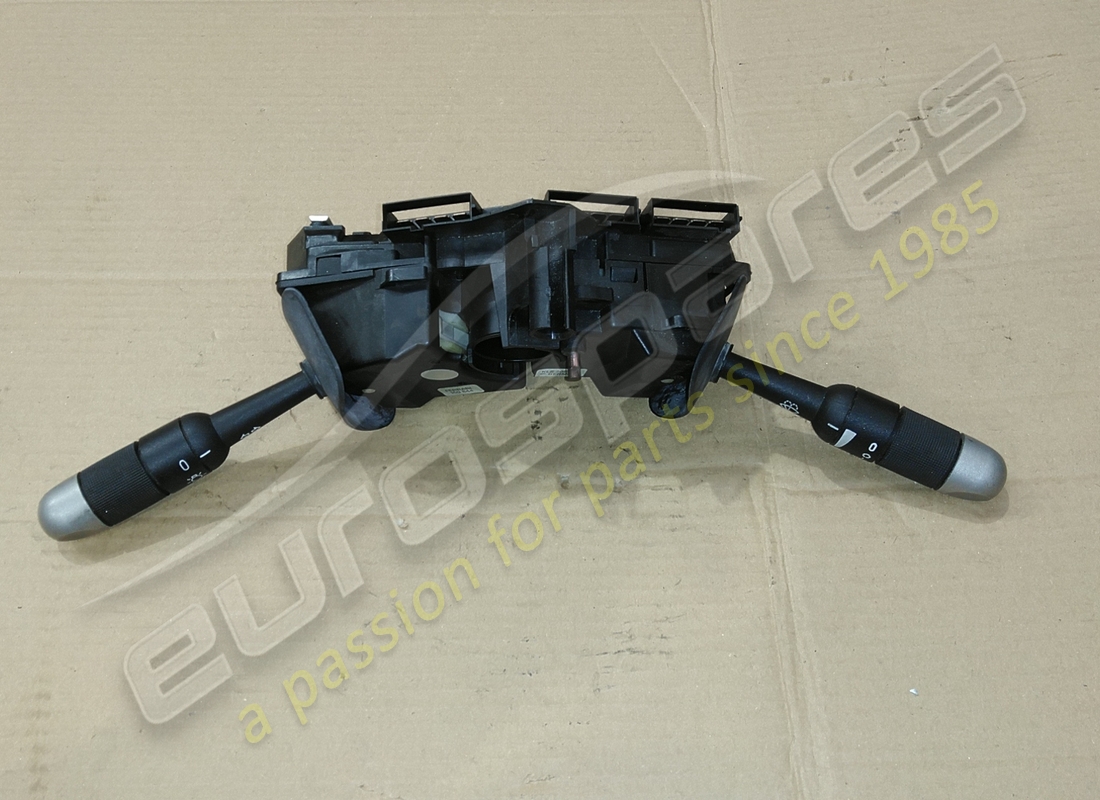 gebrauchter ferrari lenksäulenschalter. teilenummer 150844 (2)