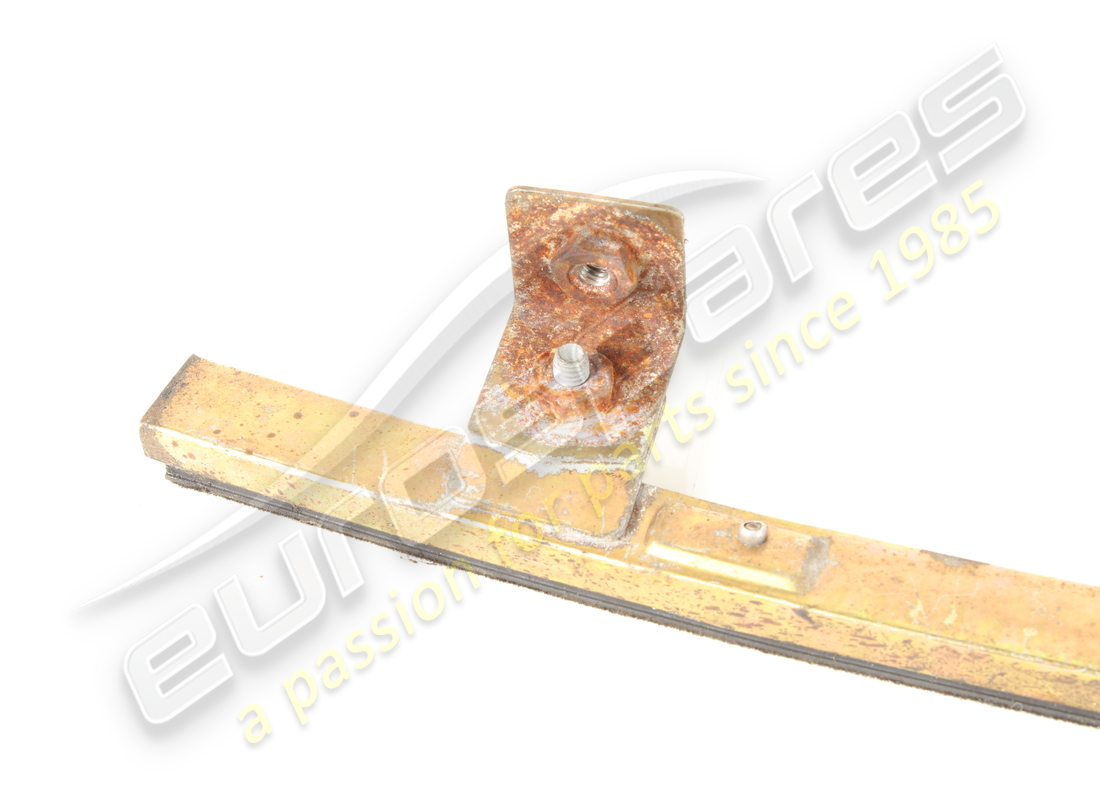 gebrauchte maserati türvordere wasserleitung. teilenummer 377700111 (3)