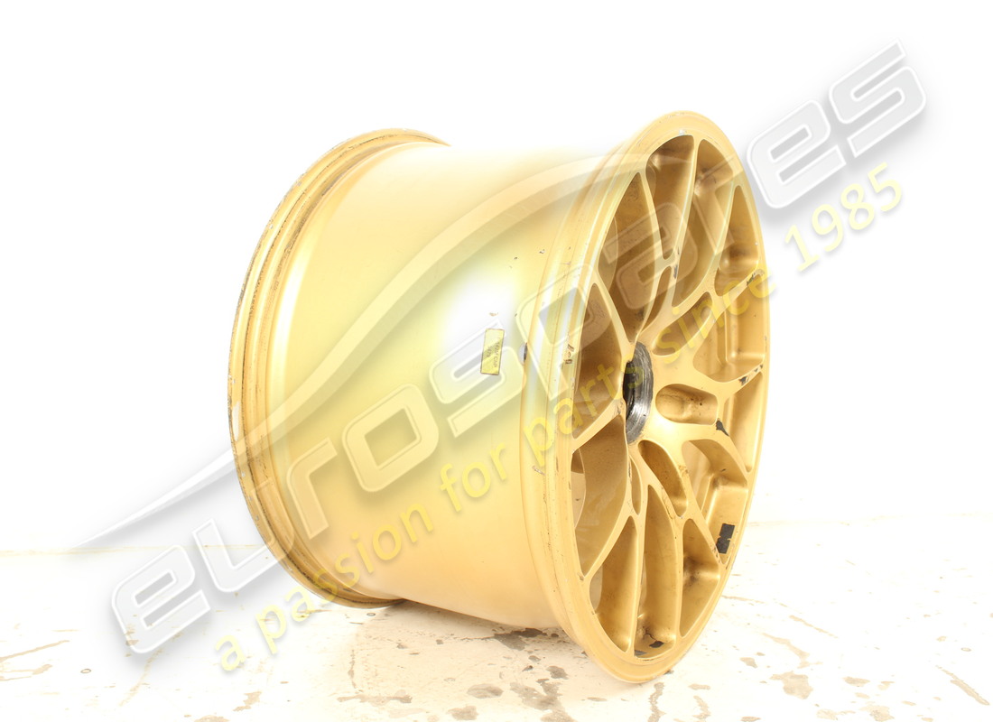 gebrauchtes ferrari hinterrad. teilenummer 341320 (2)