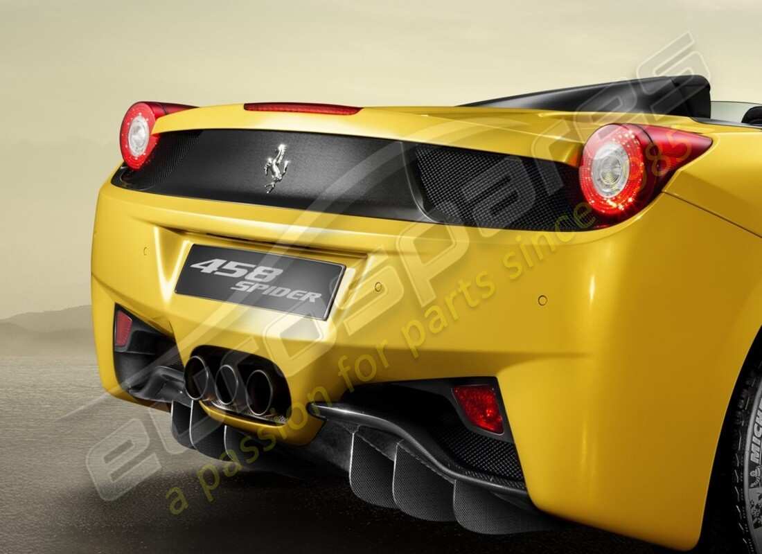 neu ferrari heckdiffusor aus kohlefaser. teilenummer 70002285 (1)