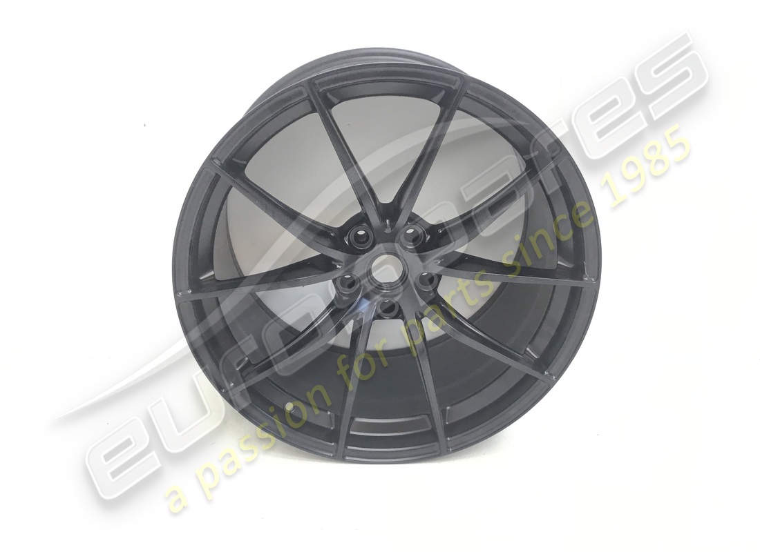 überholtes ferrari hinterrad. teilenummer 323895 (1)