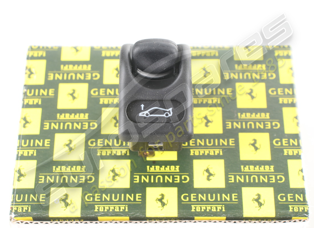 NEUER FERRARI DRUCKKNOPF FÜR DIE AUTOHEBEBÜHNE. TEILENUMMER 165266 (6) neuer ferrari druckknopf für die autohebebühne. teilenummer 165266 (6)