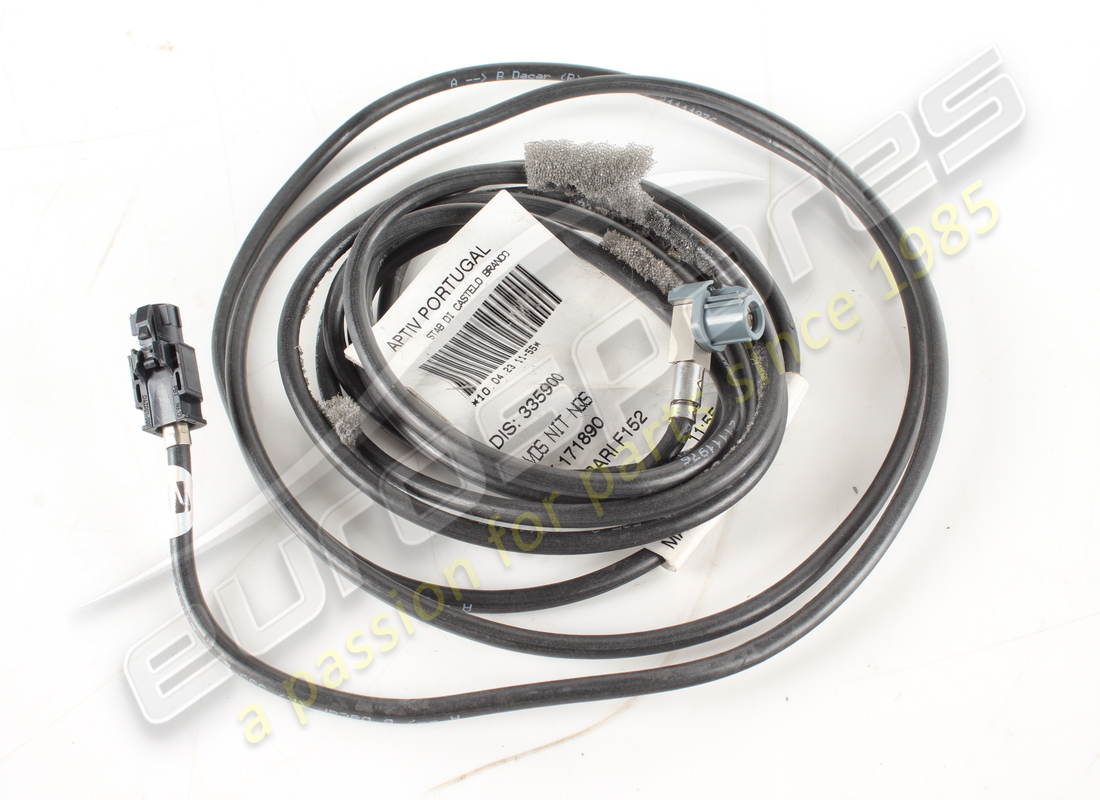 gebrauchtes ferrari lvds nit-nqs videokabel. teilenummer 335900 (1)