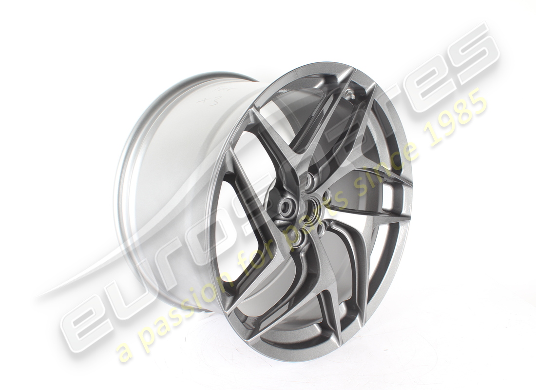 überholtes ferrari linkes hinterrad. teilenummer 325271 (2)