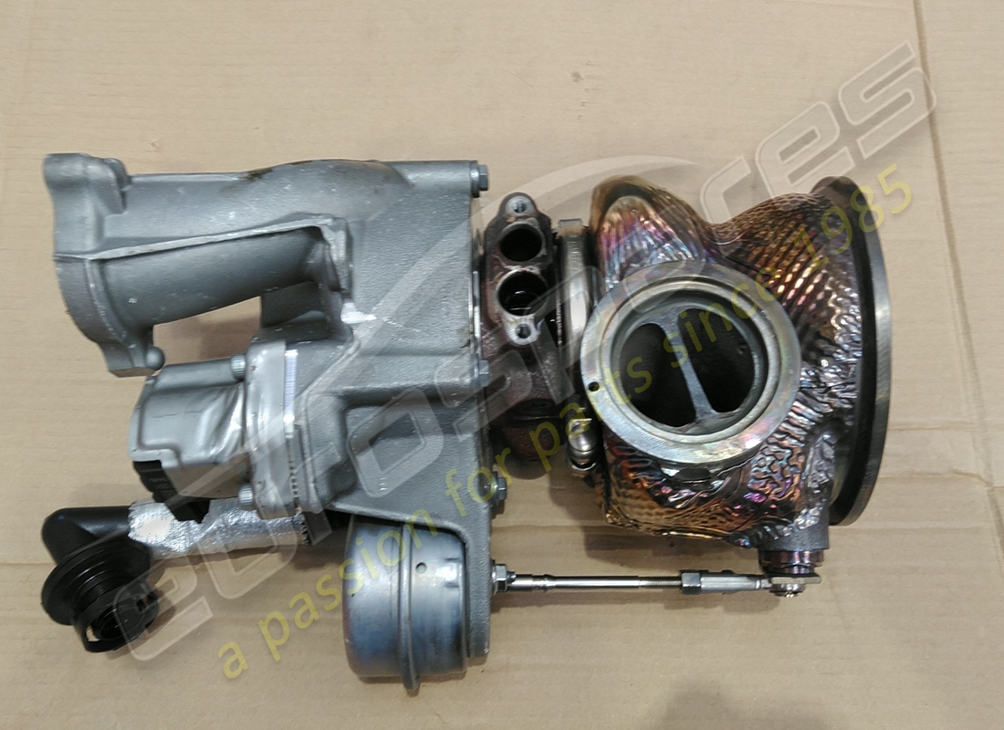 gebrauchter lamborghini turbolader. teilenummer 0p2145654c (2)