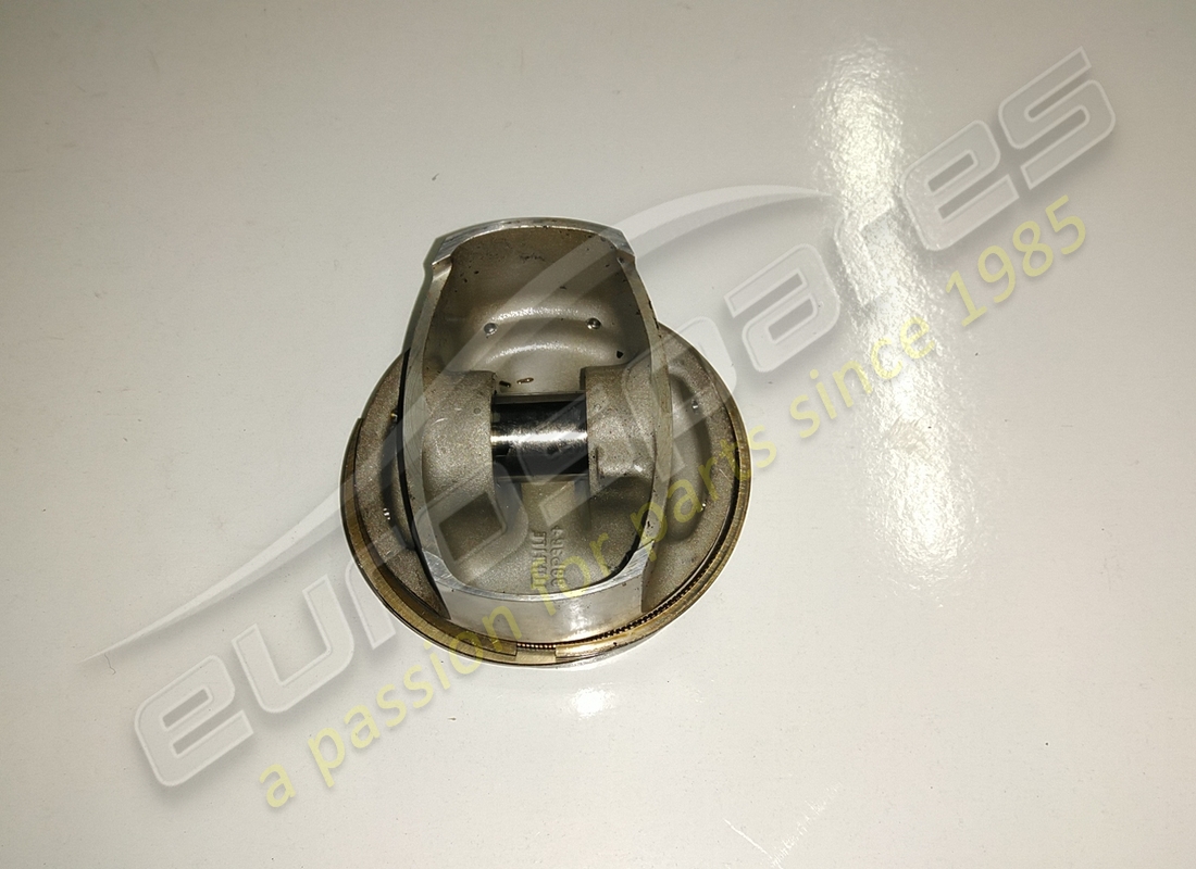 gebrauchter ferrari kolben mit ring. teilenummer 180805 (2)