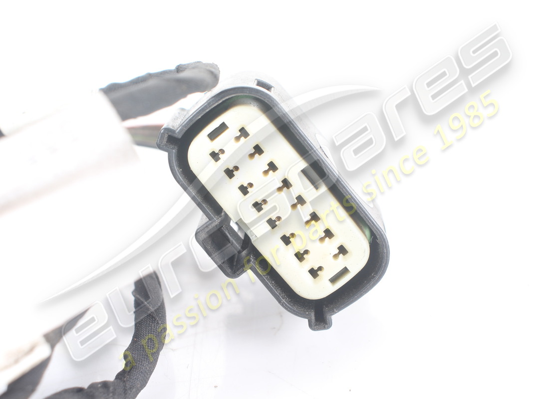 GEBRAUCHTER MASERATI KABELBAUM FÜR HINTERE STOSSFÄNGER. TEILENUMMER 670035874 (2) gebrauchter maserati kabelbaum für hintere stossfänger. teilenummer 670035874 (2)