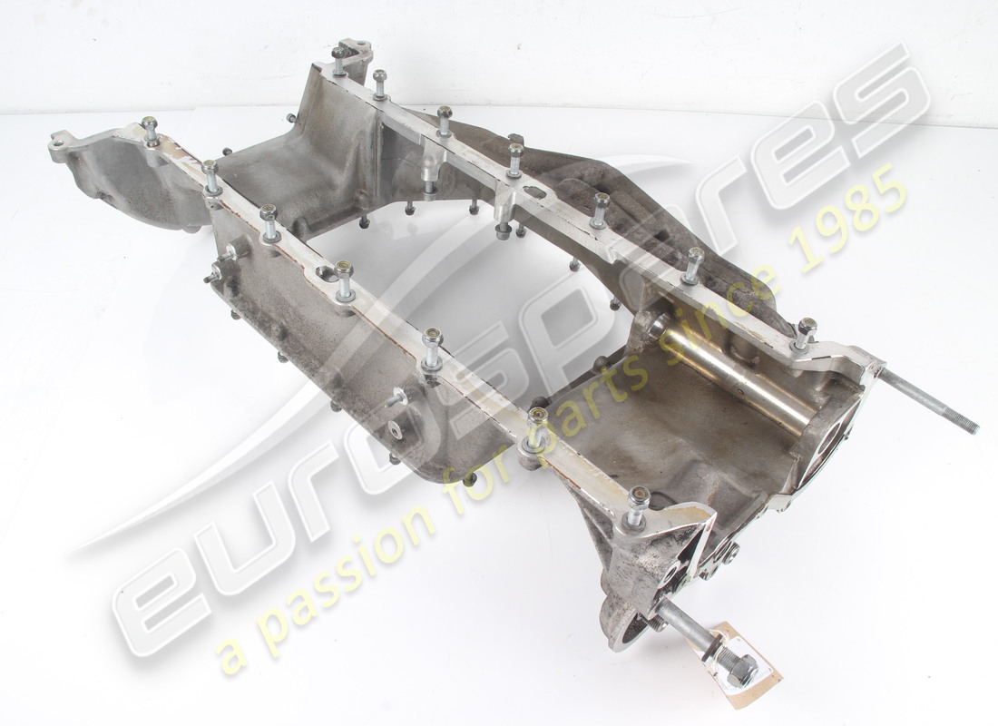 GEBRAUCHTE Ferrari MOTORÖLWANNE. TEILENUMMER 165757 (1)