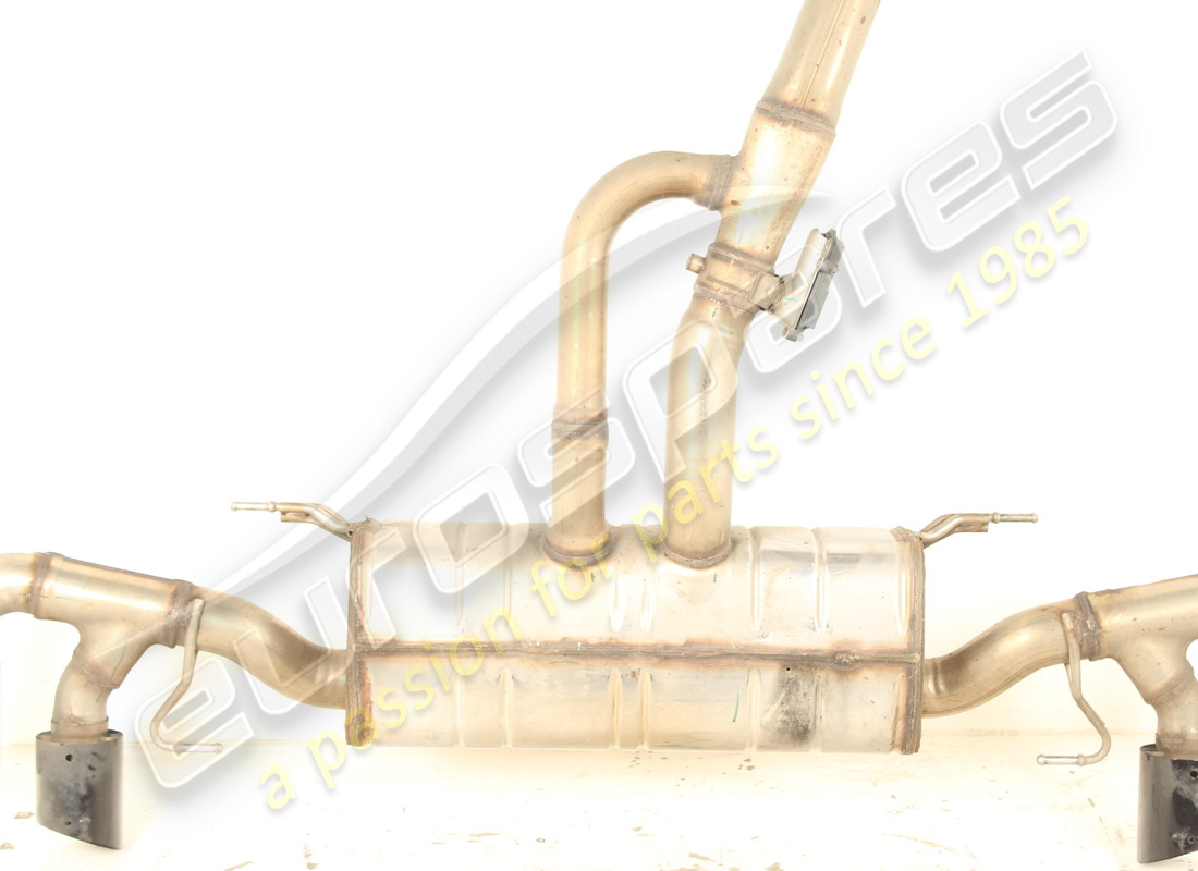 gebrauchtes maserati hinteres auspuffrohr. teilenummer 670177008 (3)