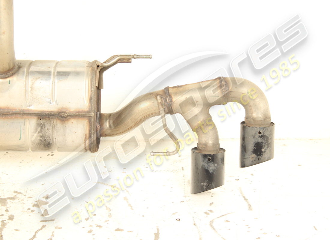 gebrauchtes maserati hinteres auspuffrohr. teilenummer 670177008 (4)