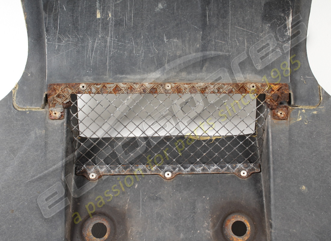 gebraucht ferrari aereodynamischer hinten unten. teilenummer 80993500 (4)