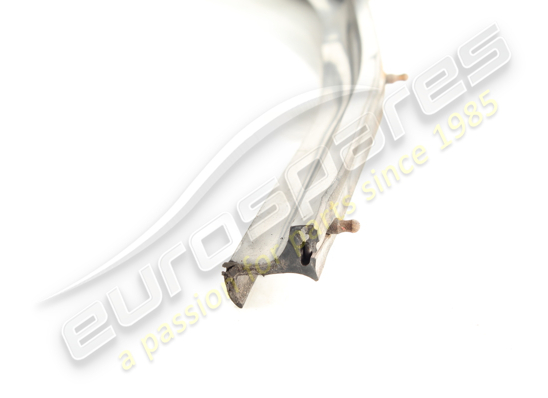 GEBRAUCHTE FERRARI HINTERE BILDSCHIRM-GUMMIUMDECKUNG. TEILENUMMER 60854400 (2) gebrauchte ferrari hintere bildschirm-gummiumdeckung. teilenummer 60854400 (2)