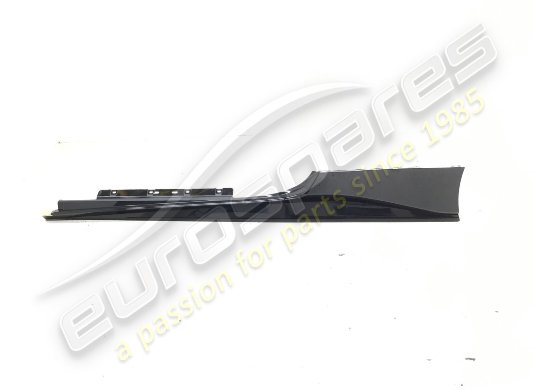 GEBRAUCHTE Ferrari UNTERTÜRVERKLEIDUNG LINKS. TEILENUMMER 86612310 (1)