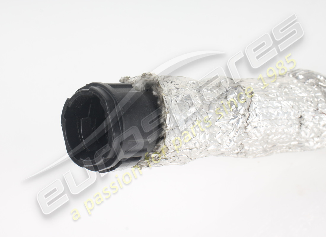 VERWENDET FERRARI FREON-RÜCKLAUFROHR ZUM VERDICHTER. TEILENUMMER 86854500 (3) verwendet ferrari freon-rücklaufrohr zum verdichter. teilenummer 86854500 (3)