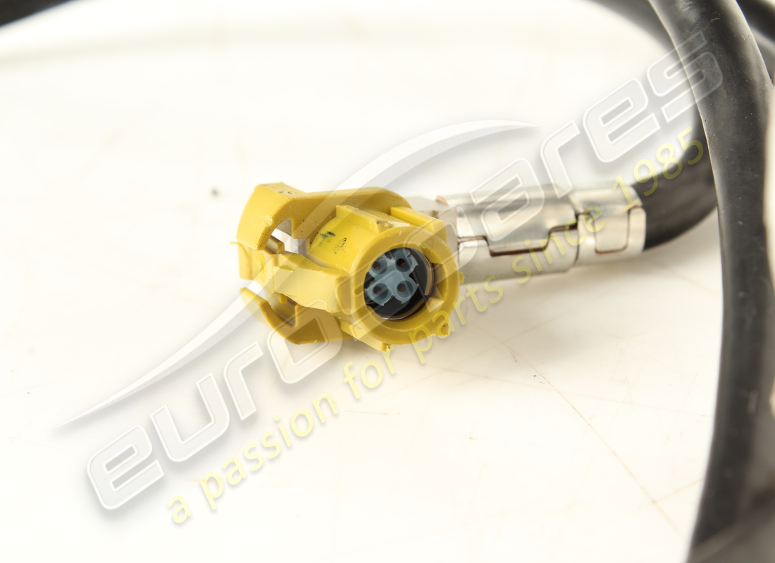gebrauchtes ferrari nit-splitterkabel. teilenummer 320423 (2)