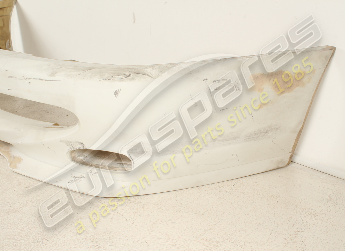 neuer (anderer) ferrari frontstoßstange. teilenummer 65047110 (3)