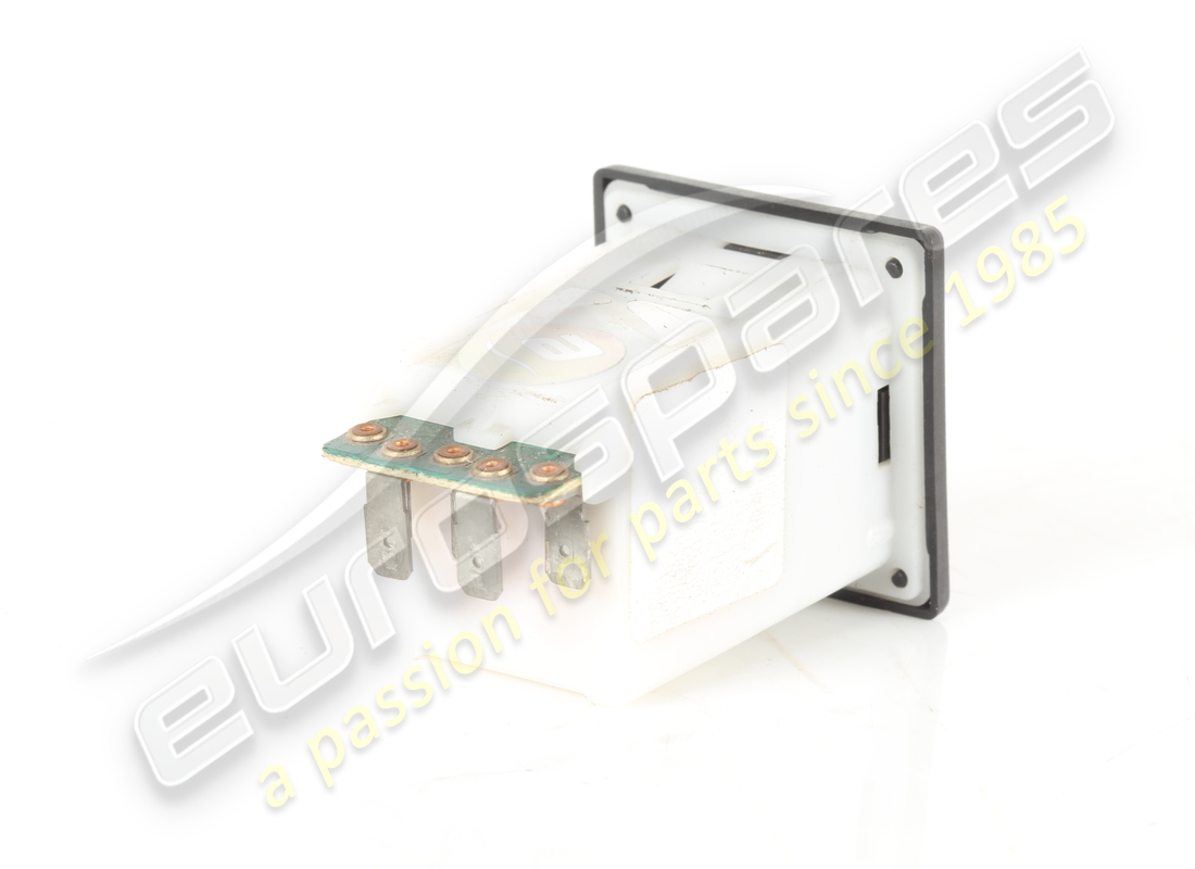 gebrauchter ferrari schalter nebelscheinwerfer. teilenummer 121609 (2)