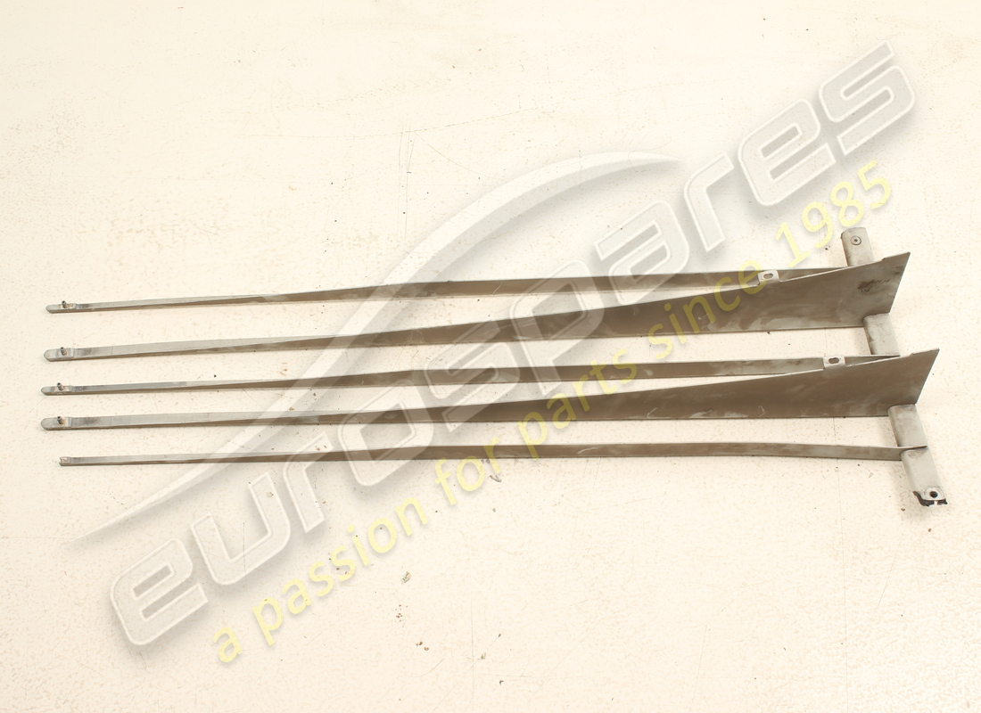 neuer (sonstiger) ferrari linker türgrill 14 punkt. teilenummer 61488400 (2)