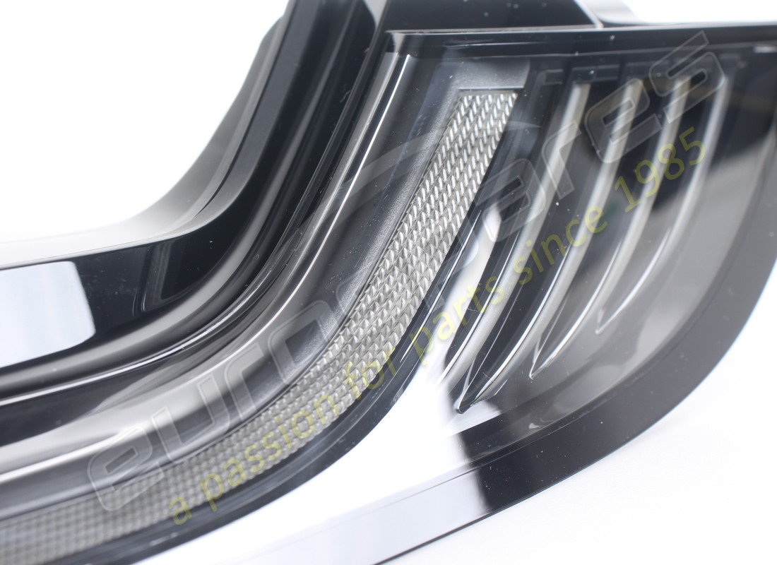 NEUES PORSCHE RÜCKLICHT. TEILENUMMER 9P5945092B (4) neues porsche rücklicht. teilenummer 9p5945092b (4)