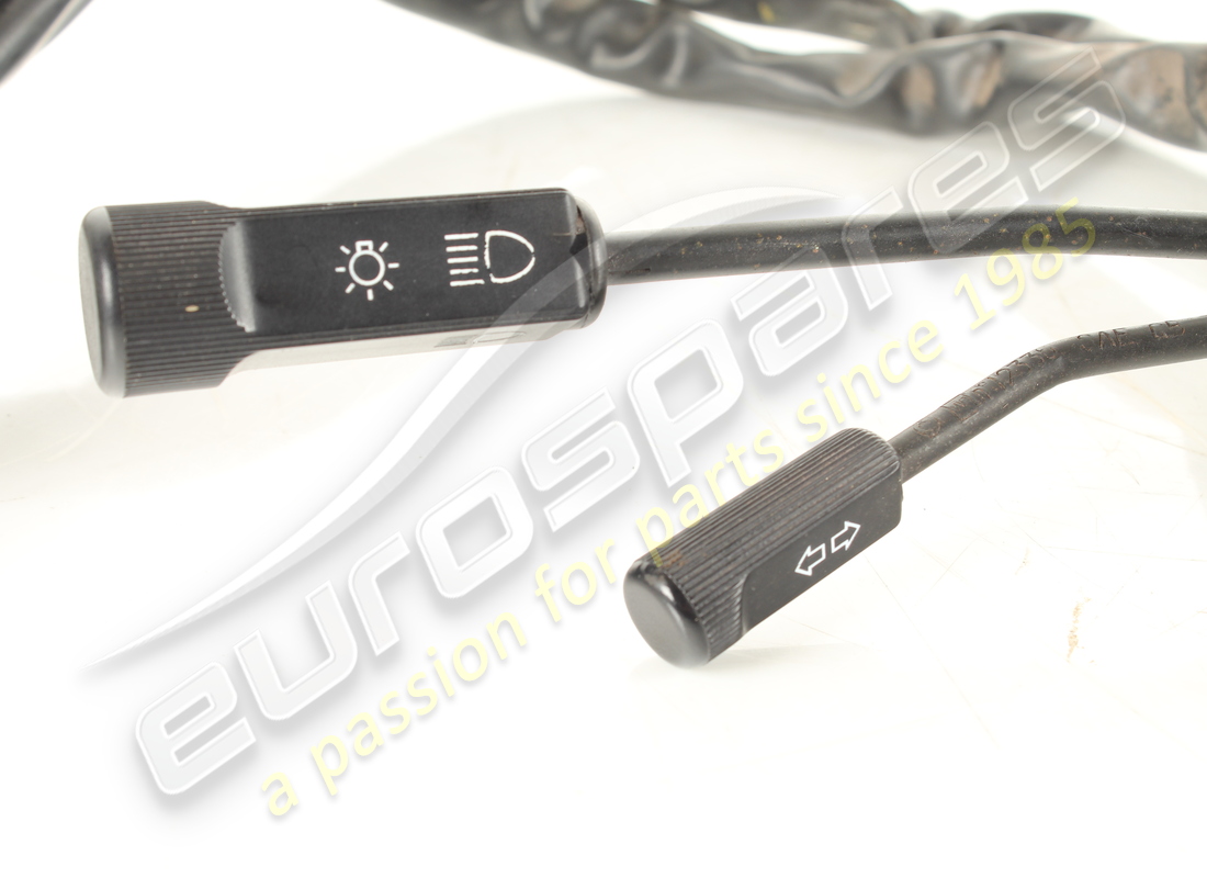 verwendet ferrari spaltenschalter. teilenummer 119317 (2)