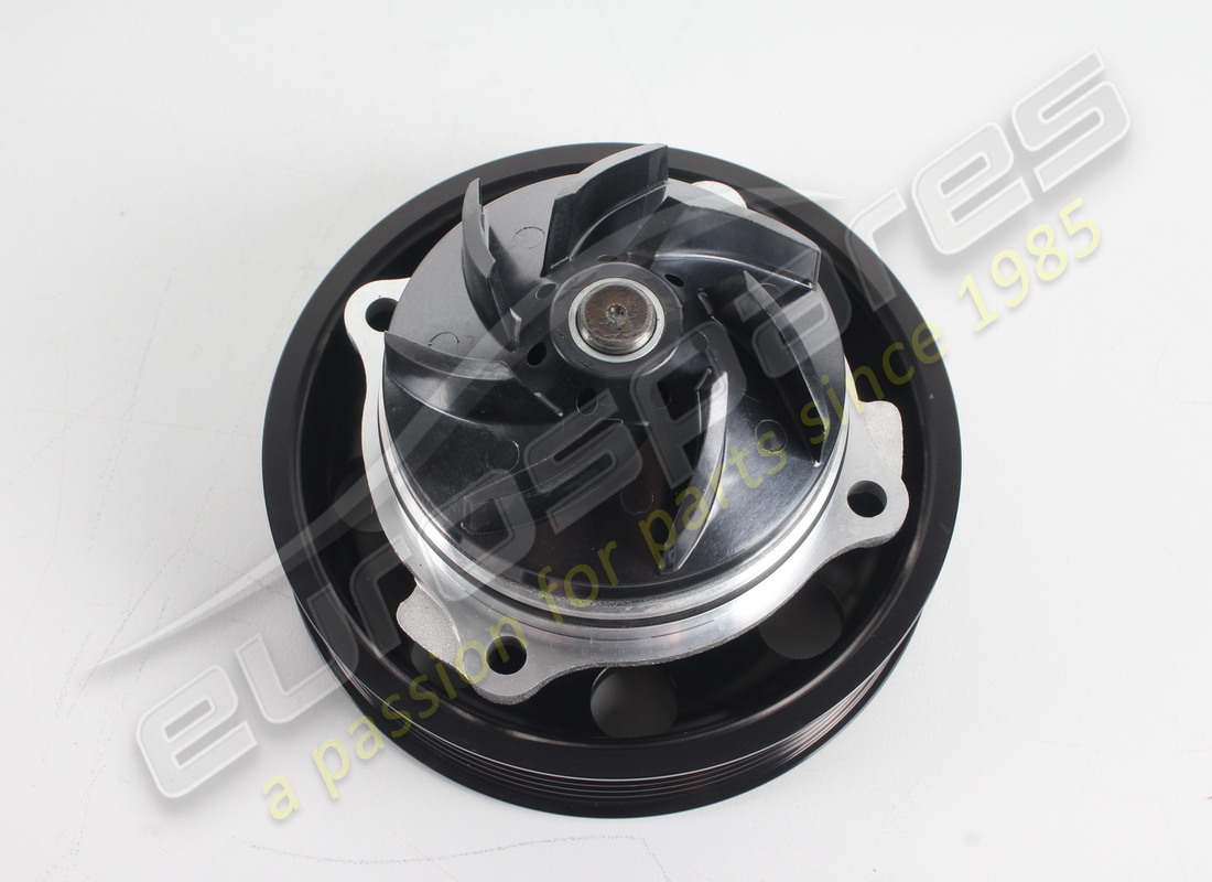 neue maserati wasserpumpe. teilenummer 670052892 (2)