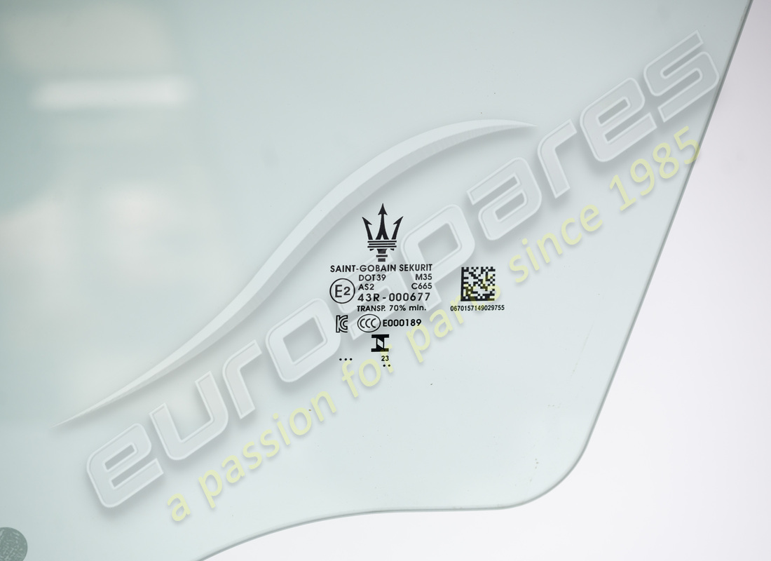 gebrauchtes maserati fensterglas vorne links. teilenummer 670157149 (2)
