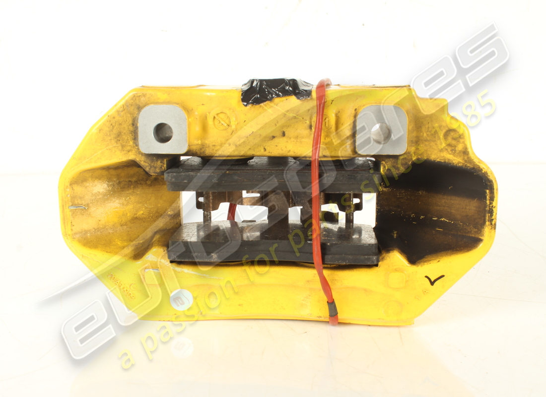 gebrauchter ferrari hinterer linker bremssattel mit belägen. teilenummer 282932 (3)