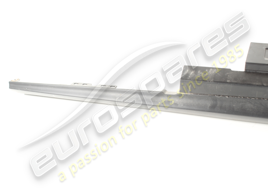 gebraucht ferrari komplette linke aussenschwellerabdeckung. teilenummer 88068510 (2)