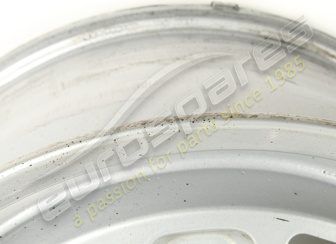 GEBRAUCHTES FERRARI RENNRAD VORNE 3.2 MQV. TEILENUMMER 127465 (3) gebrauchtes ferrari rennrad vorne 3.2 mqv. teilenummer 127465 (3)