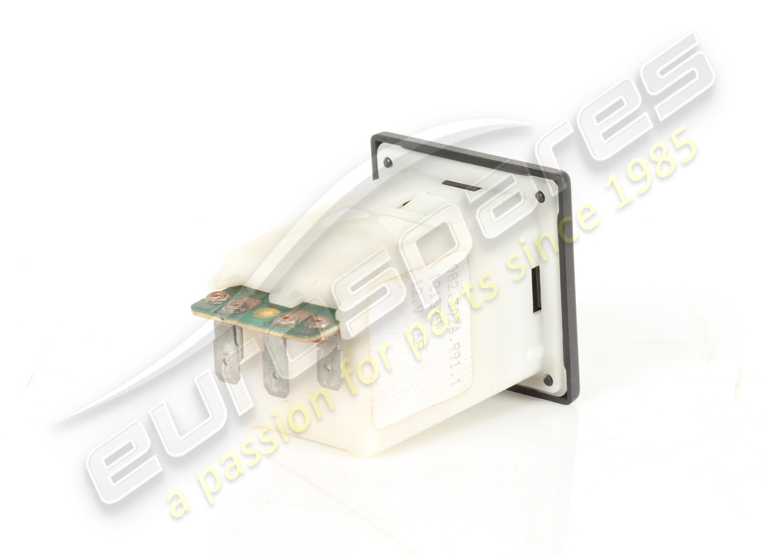 GEBRAUCHTER FERRARI SCHALTER FÜR DIE VORDERE MOTORHAUBENENTRIEGELUNG. TEILENUMMER 121595 (3) gebrauchter ferrari schalter für die vordere motorhaubenentriegelung. teilenummer 121595 (3)