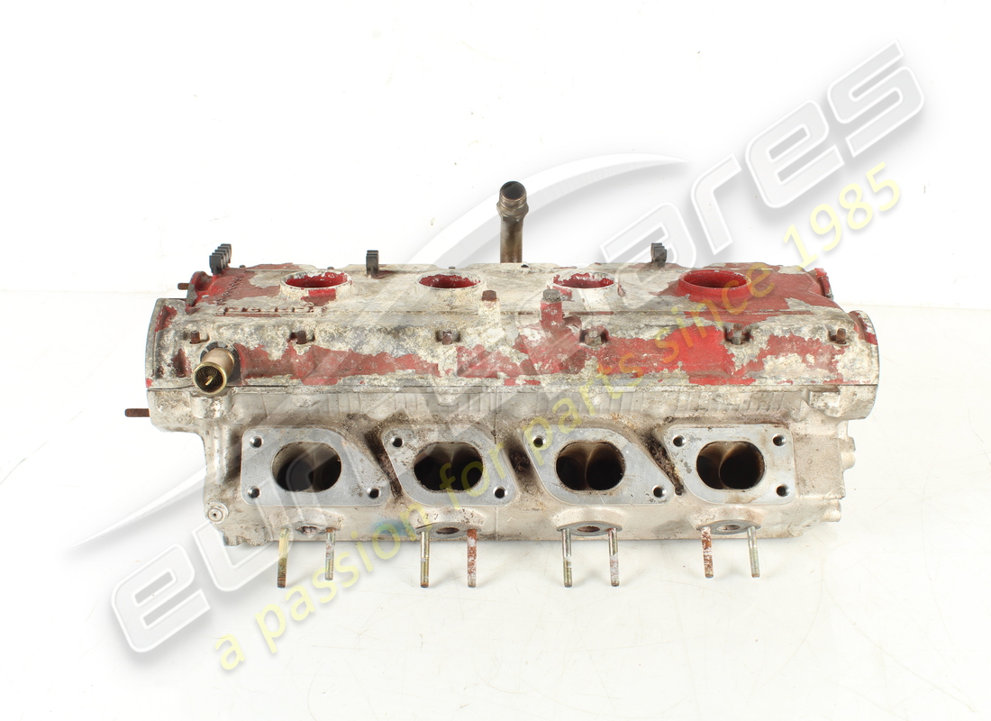 USED FERRARI CYLINDER HEAD. PART NUMBER 133994 (3) used ferrari cylinder head. part number 133994 (3)
