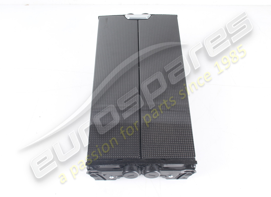 GEBRAUCHTER FERRARI VORDERER BEHÄLTER. TEILENUMMER 88042500 (2) gebrauchter ferrari vorderer behälter. teilenummer 88042500 (2)