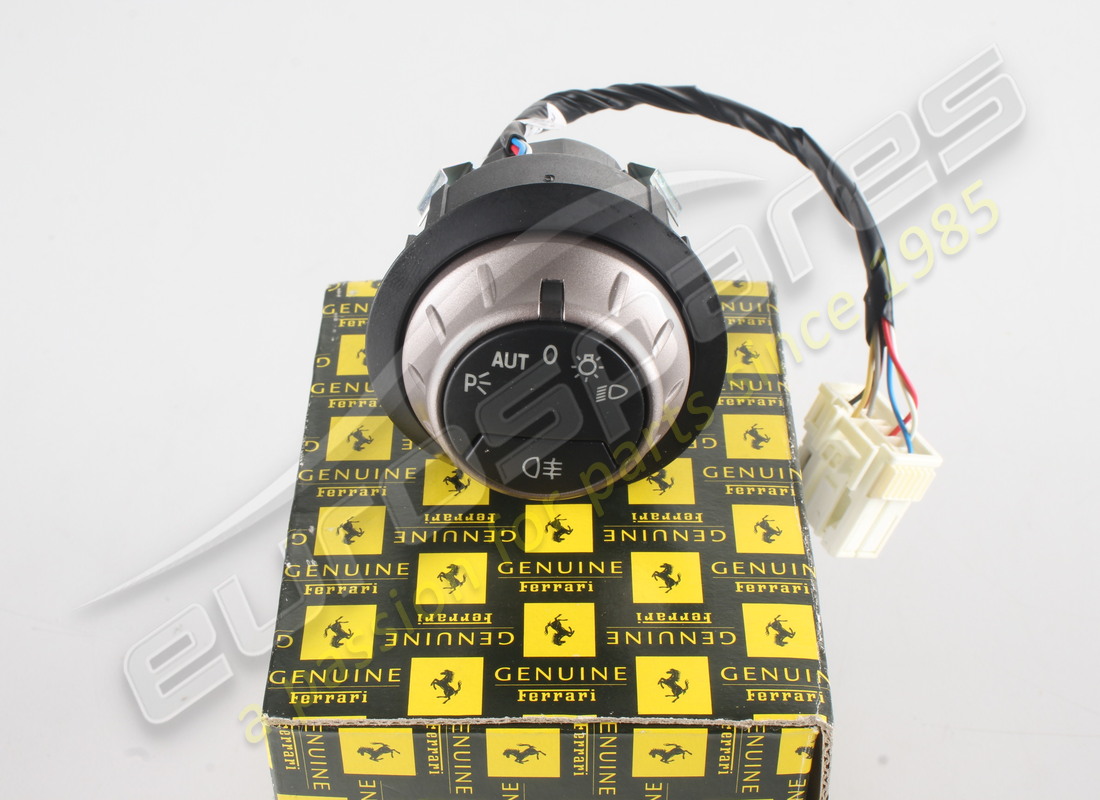neu ferrari sat. com. lucinero 110552. teilenummer 72587600 (3)