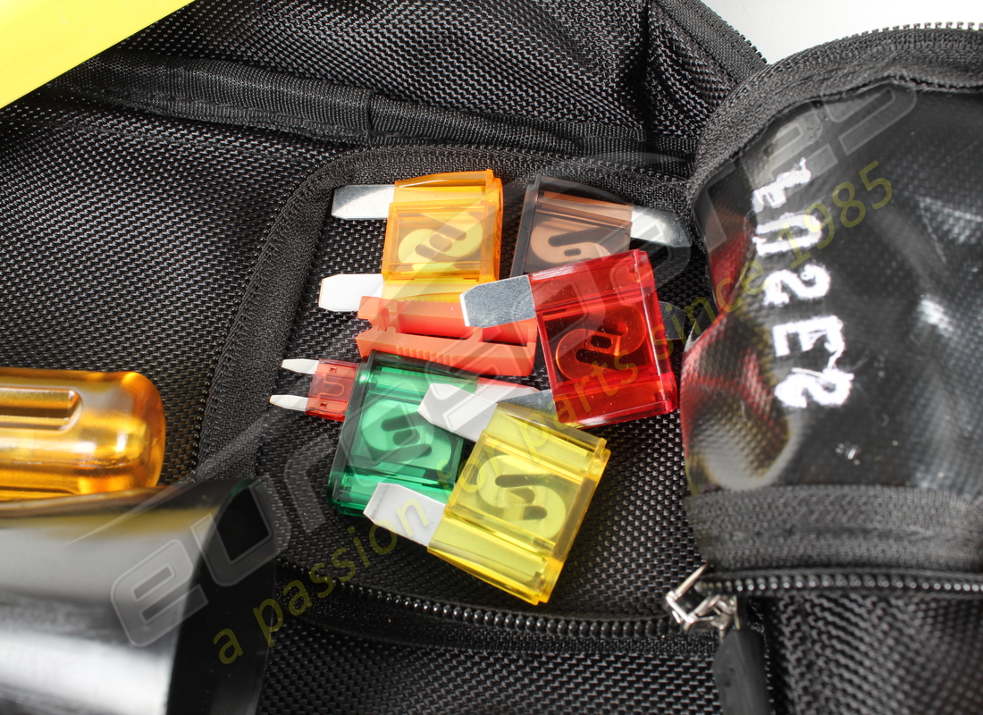 neue komplette werkzeugtasche ferrari. teilenummer 321955 (10)