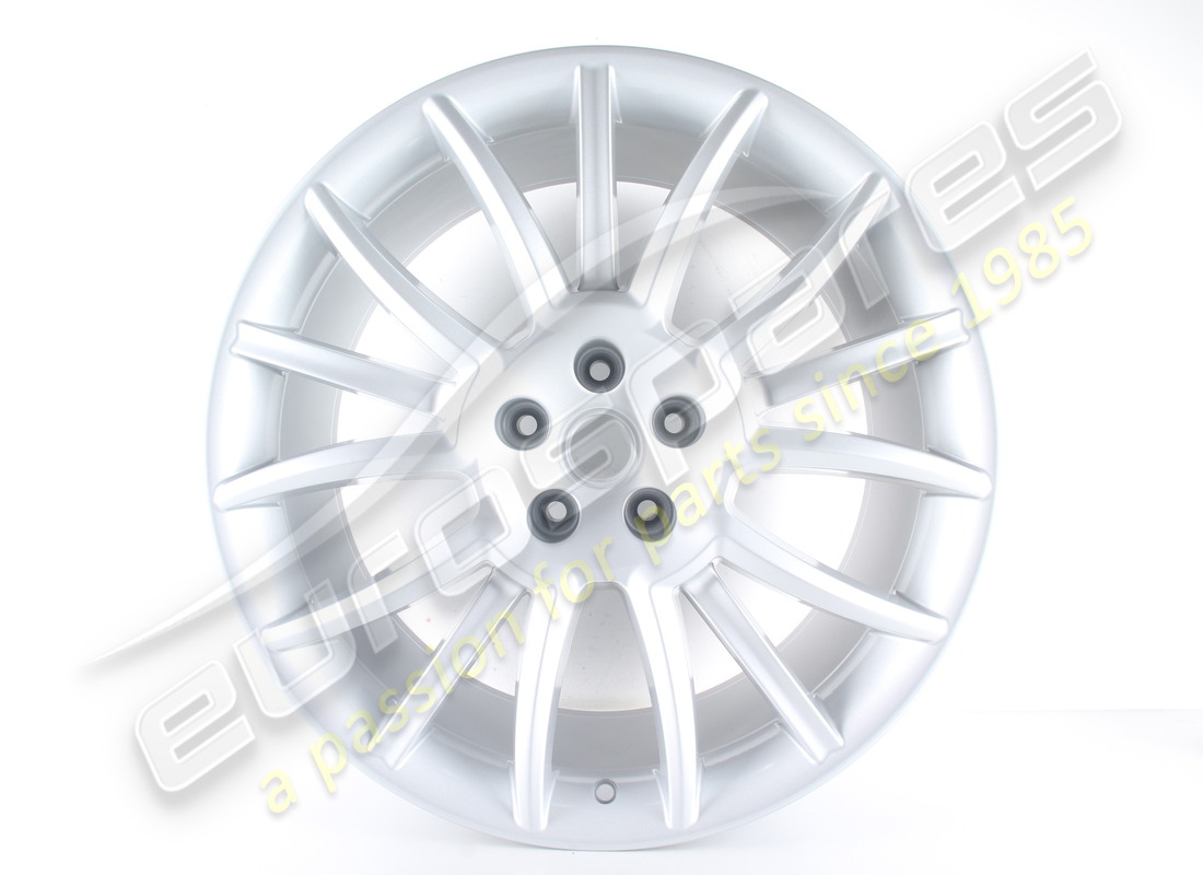 neues maserati hinterrad. teilenummer 82126806 (1)