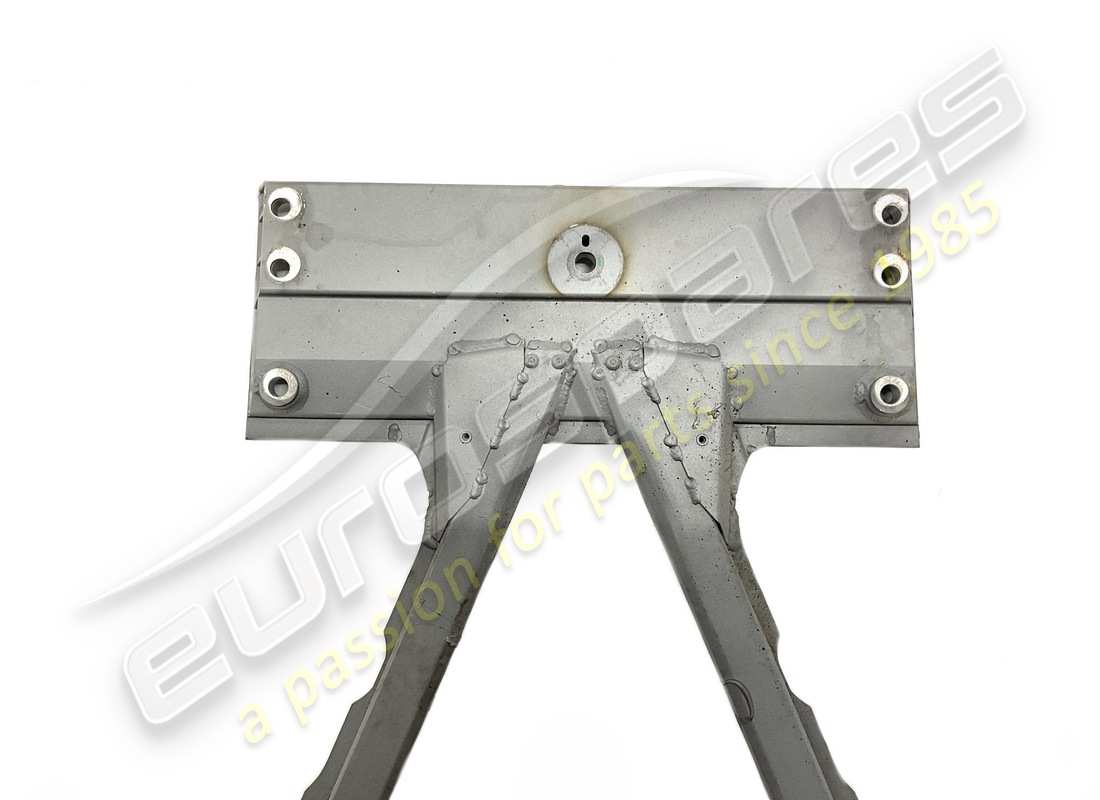 beschädigter ferrari motorhilfsrahmen. teilenummer 985278223 (3)