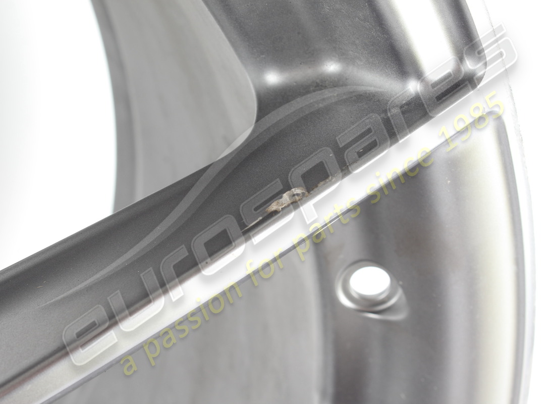 verwendetes ferrari vorderrad. teilenummer 864481 (5)