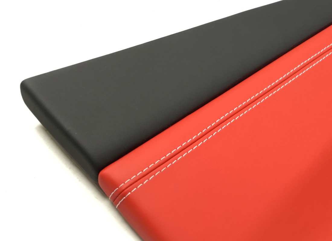 gebraucht eurospares ferrari 488 türverkleidungen links und rechts (rotes leder und weiße nähte). teilenummer eap1374251 (2)