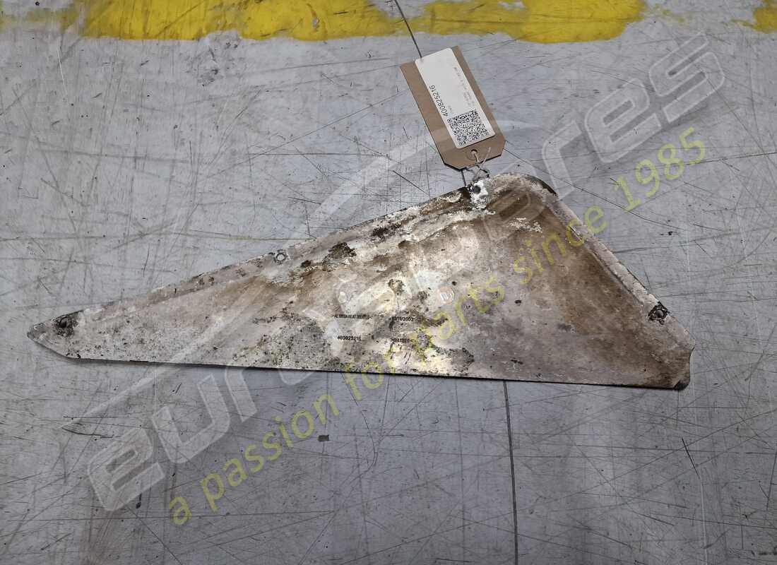 gebrauchte lamborghini widerstandsreduzierung. teilenummer 400825216 (2)