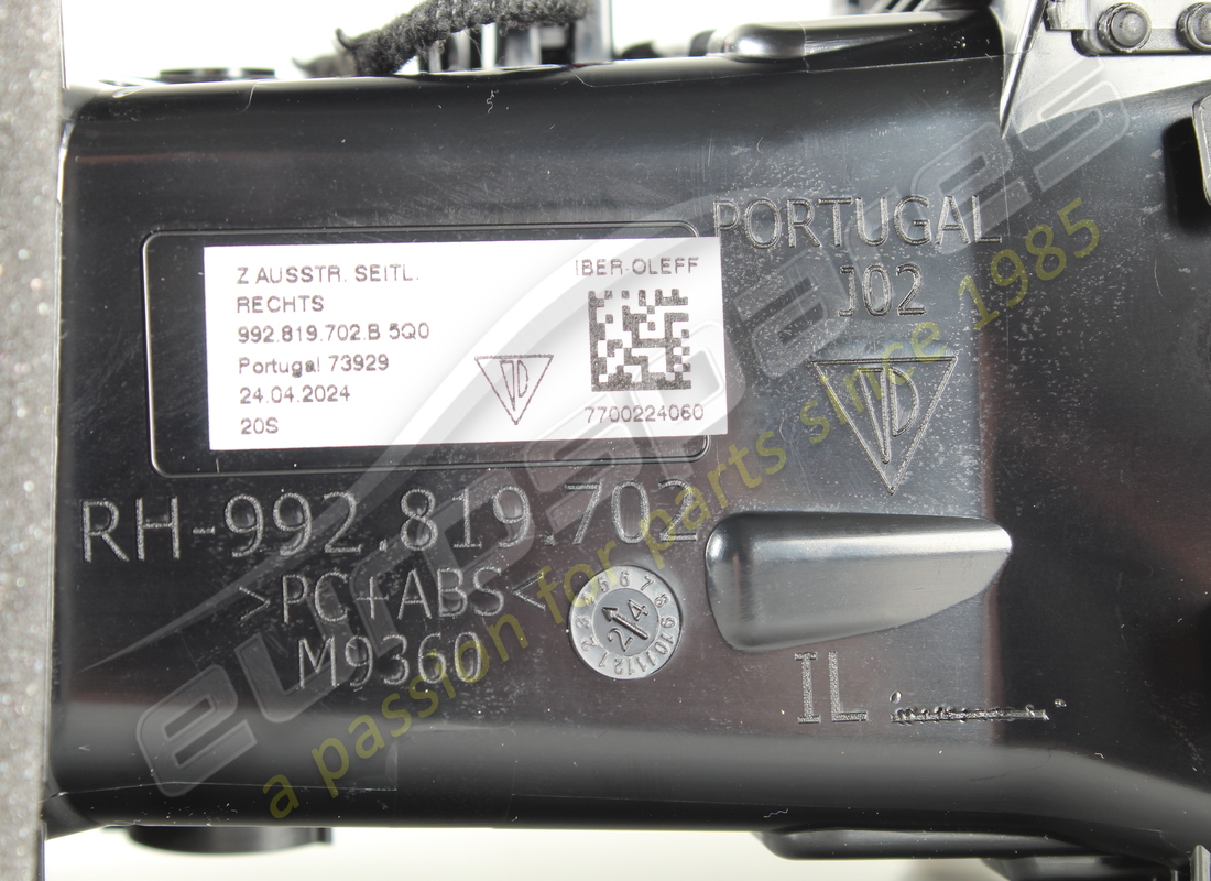 neu porsche lüftungsgitter rechts schwarz. teilenummer 992819702b5q0 (4)