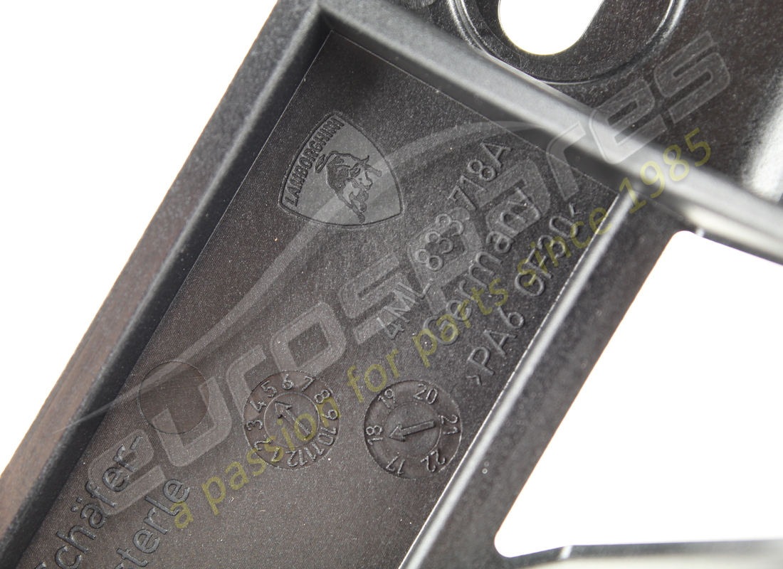 neue lamborghini halteplatz. teilenummer 4ml833718a (4)