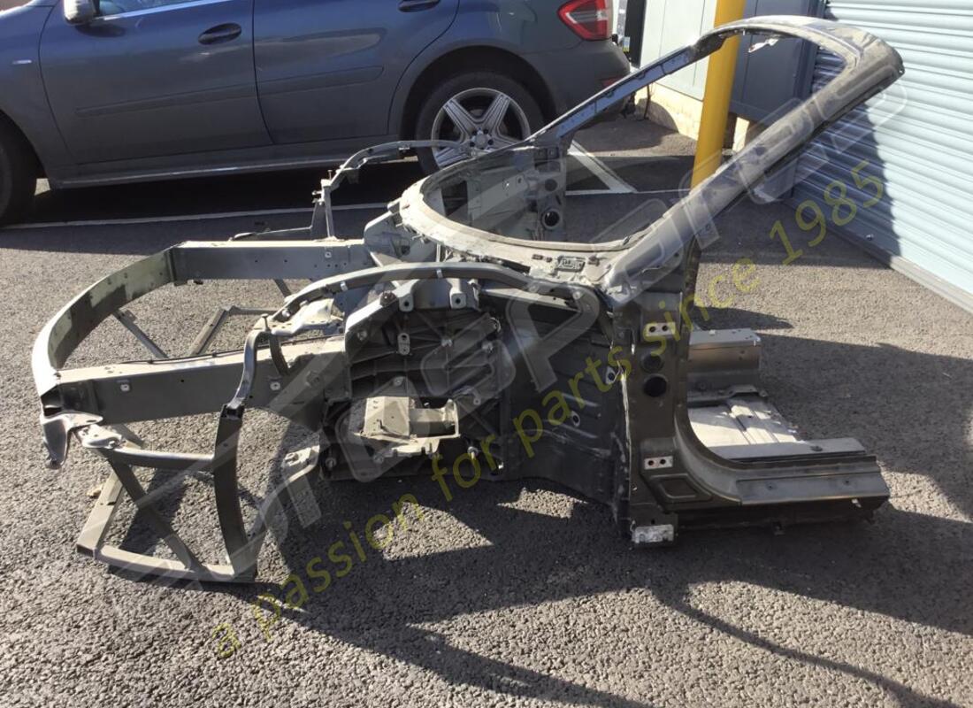 gebrauchtes ferrari vorderes fahrgestell. teilenummer 985288636 (3)