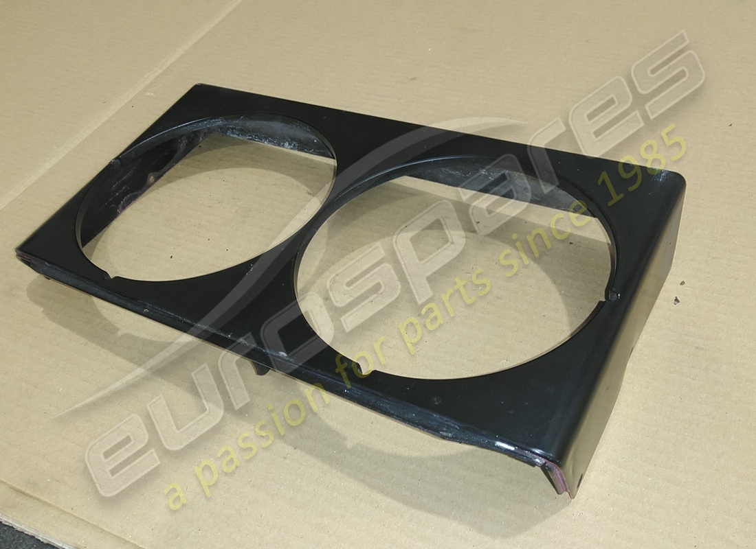 GEBRAUCHTE Ferrari KUNSTSTOFFABDECKUNG FÜR LINKE SCHEINWERFERLAMPE. TEILENUMMER 40109506 (1)
