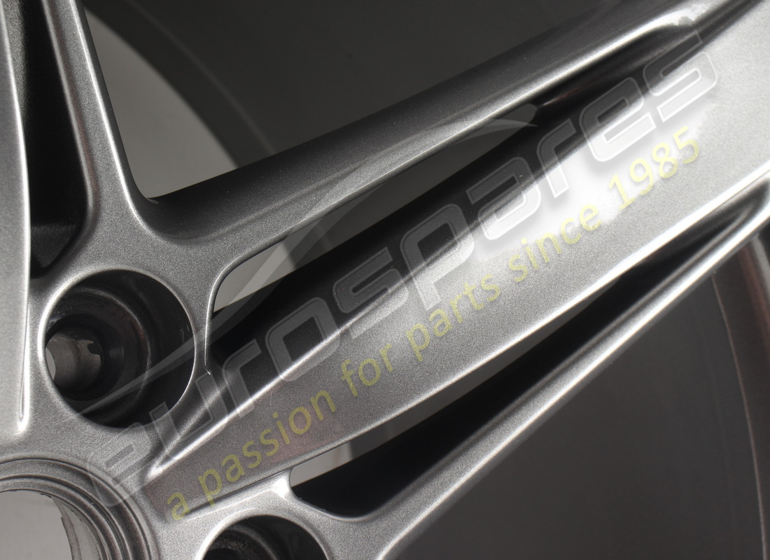 neues ferrari hinterrad. teilenummer 283187 (2)