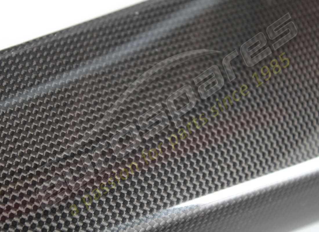 gebrauchte ferrari rechte hintere carbon-türleiste. teilenummer 901742 (2)