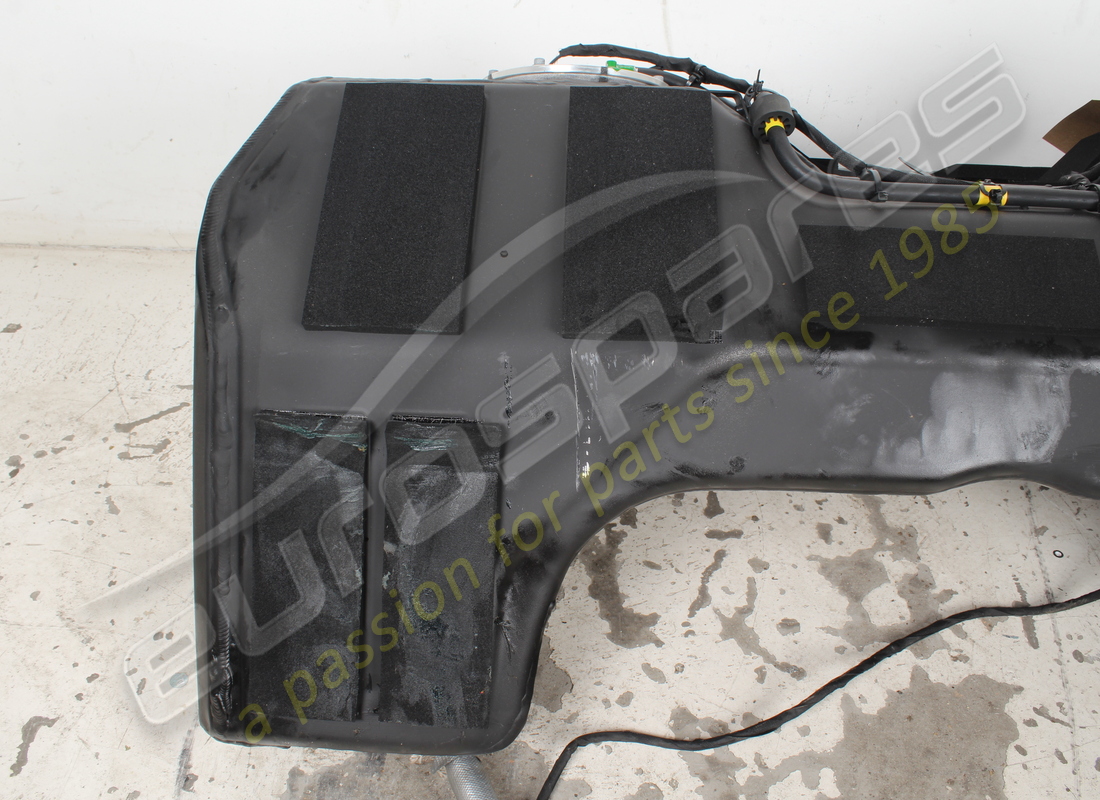 ferrari vollständiger tank verwendet. teilenummer 341208 (4)