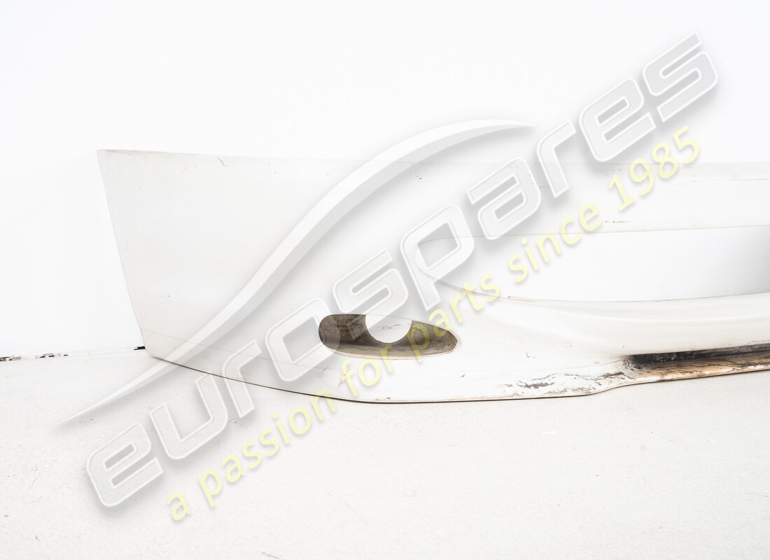 neuer ferrari frontstoßstange. teilenummer 65047110 (3)
