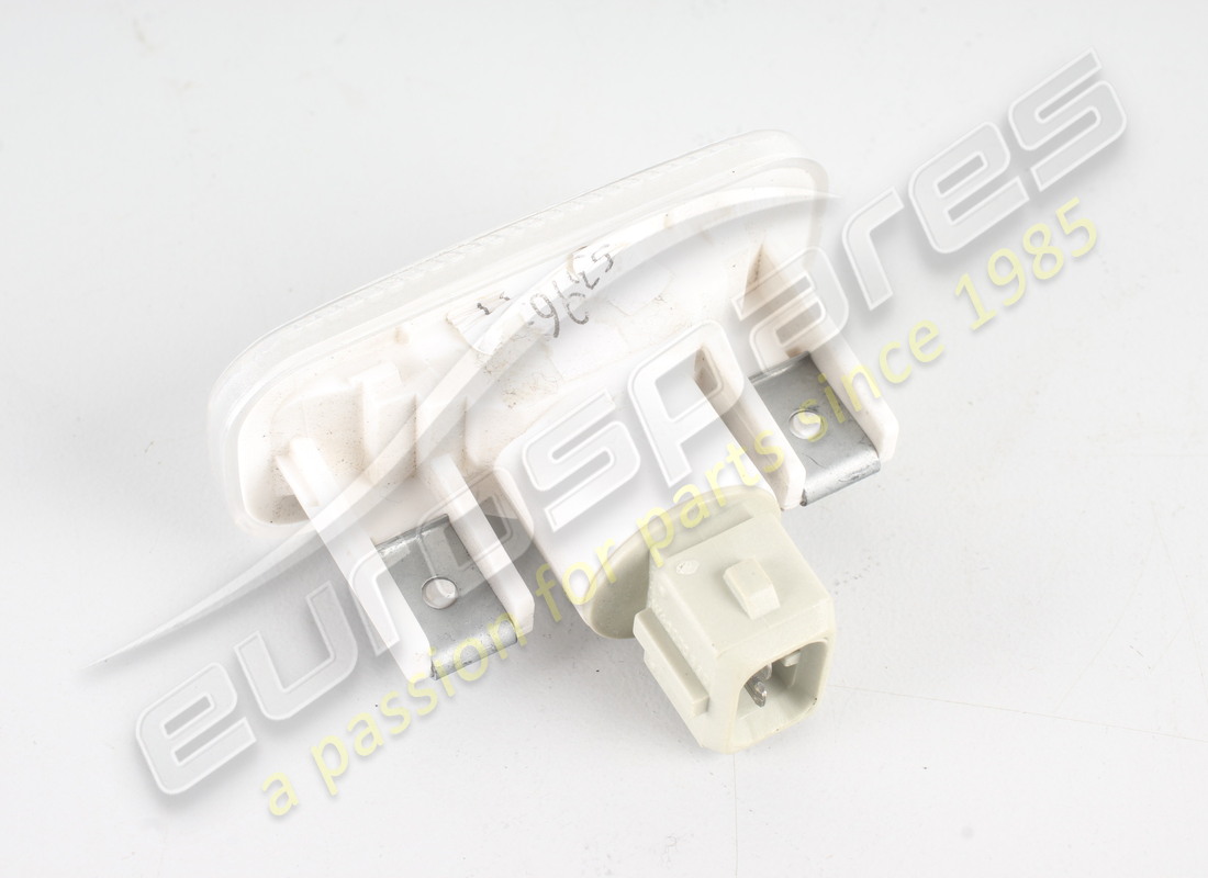 gebrauchte aston martin lampe, innenfussraum. teilenummer 8d3313k705aa (2)