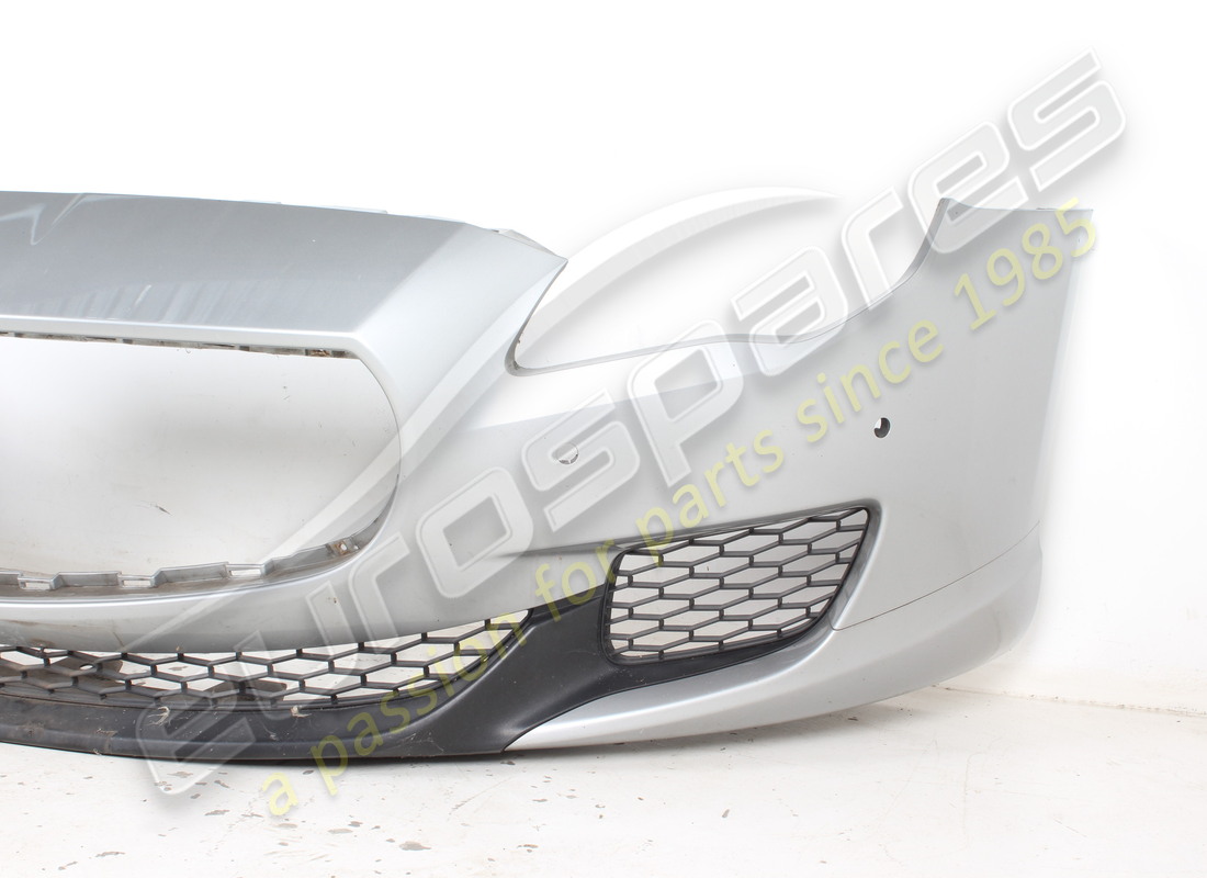 gebrauchter maserati frontstoßstange. teilenummer 673000020 (3)