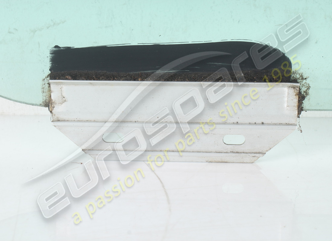gebrauchte maserati fensterscheibe vorne rechts. teilenummer 377700630 (3)